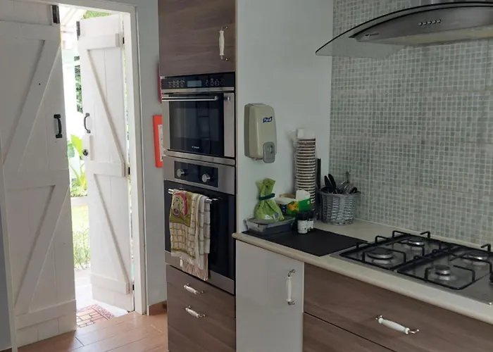 Reef Hills 1 Bedroom Anse aux Pins